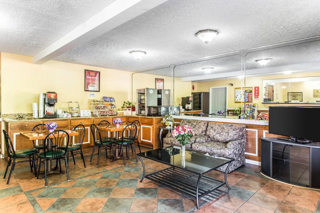 Econo Lodge Decatur Kültér fotó