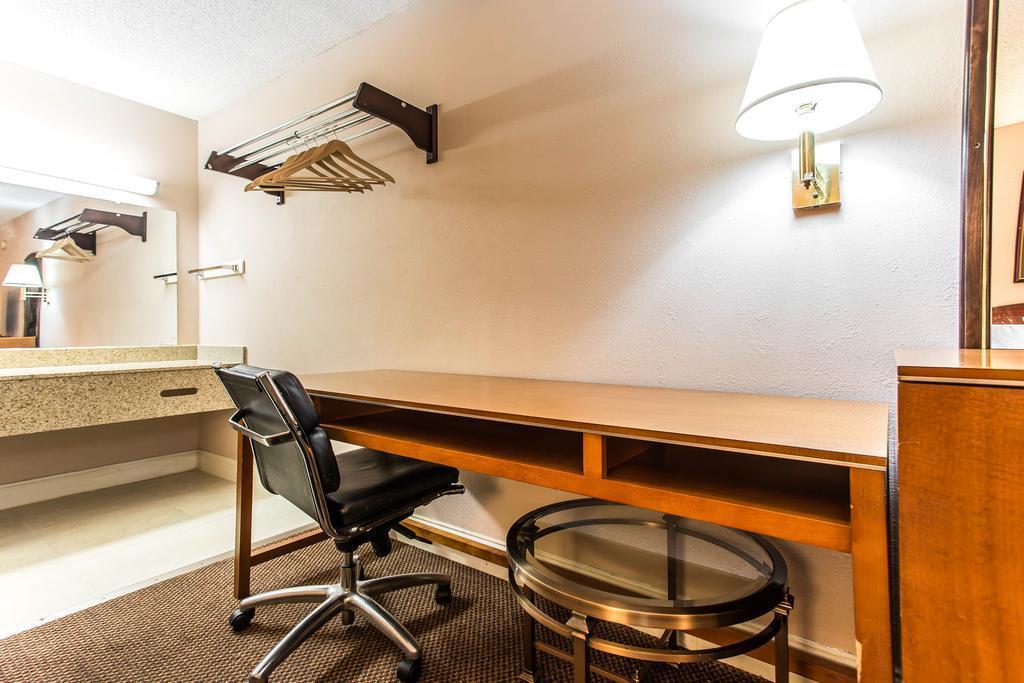 Econo Lodge Decatur Kültér fotó